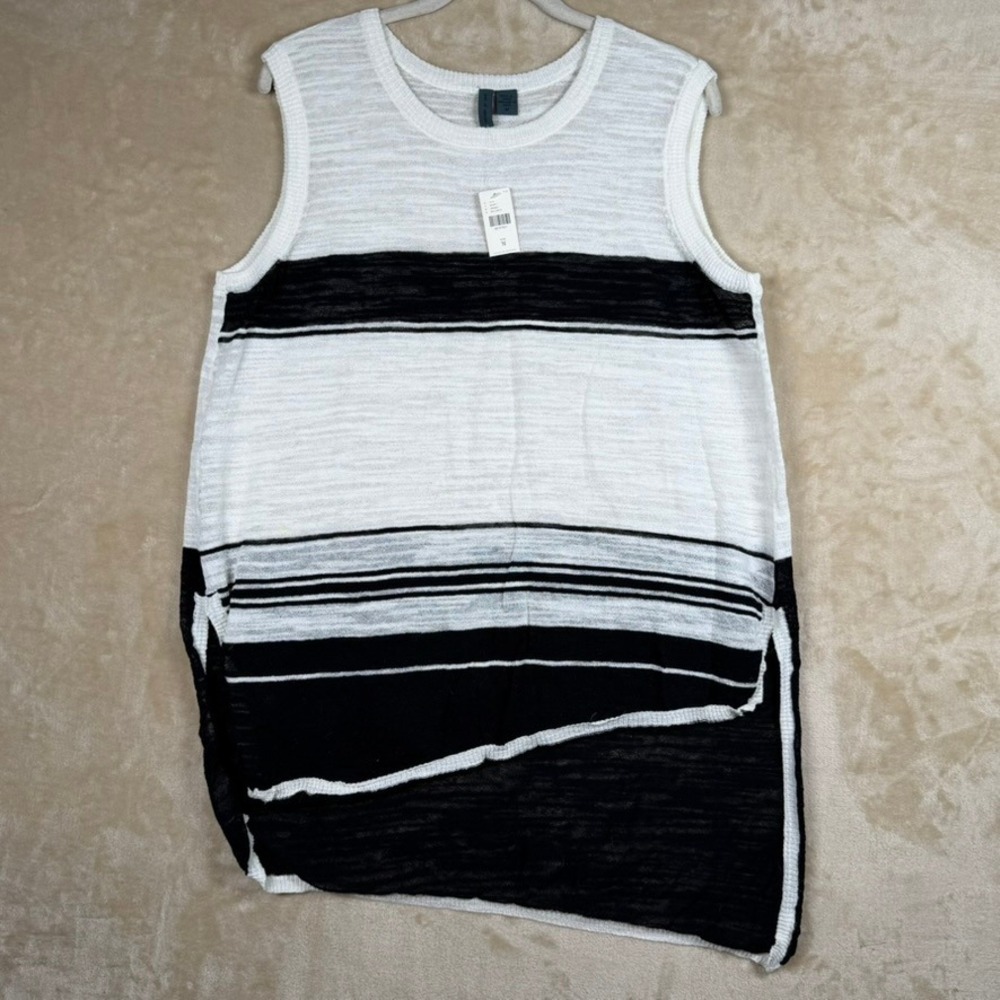 Anthropologie Left of Center NWT Womens M Knit Tank Black White Asymmetric Hem
